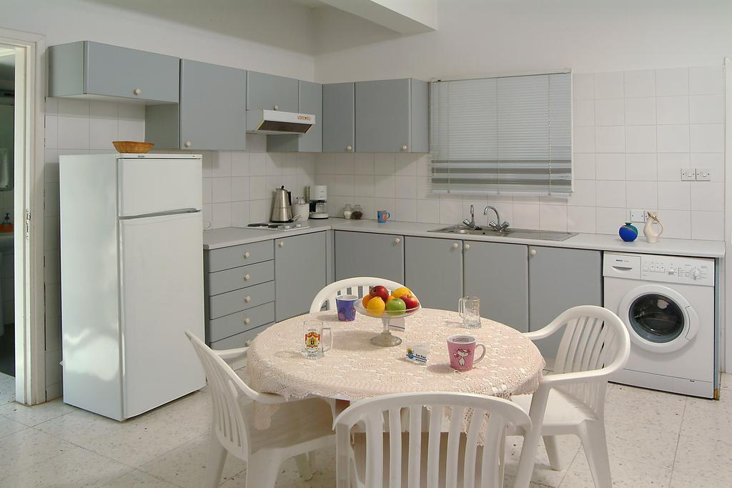 Sunbay Apartments Pyla Exterior foto